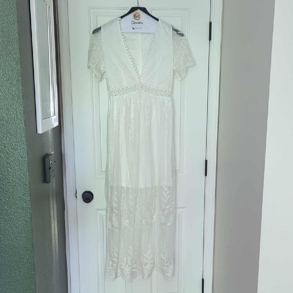 Womens White Boho Maxi Dress Deep V Neck Short Sleeve Lace Ruffle